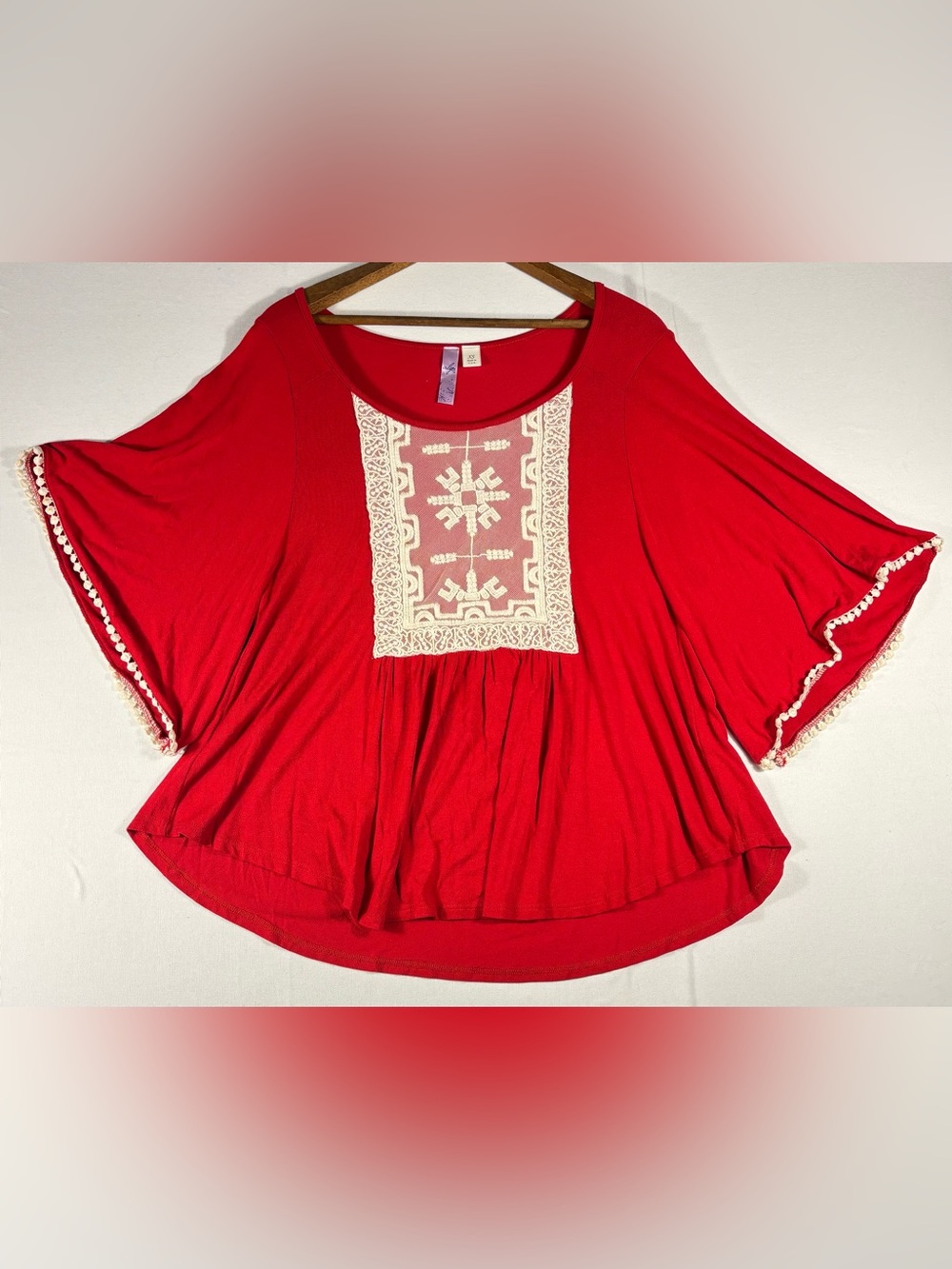 Alya Women’s XS Red Boho Short Sleeve Tunic with White Lace Panel